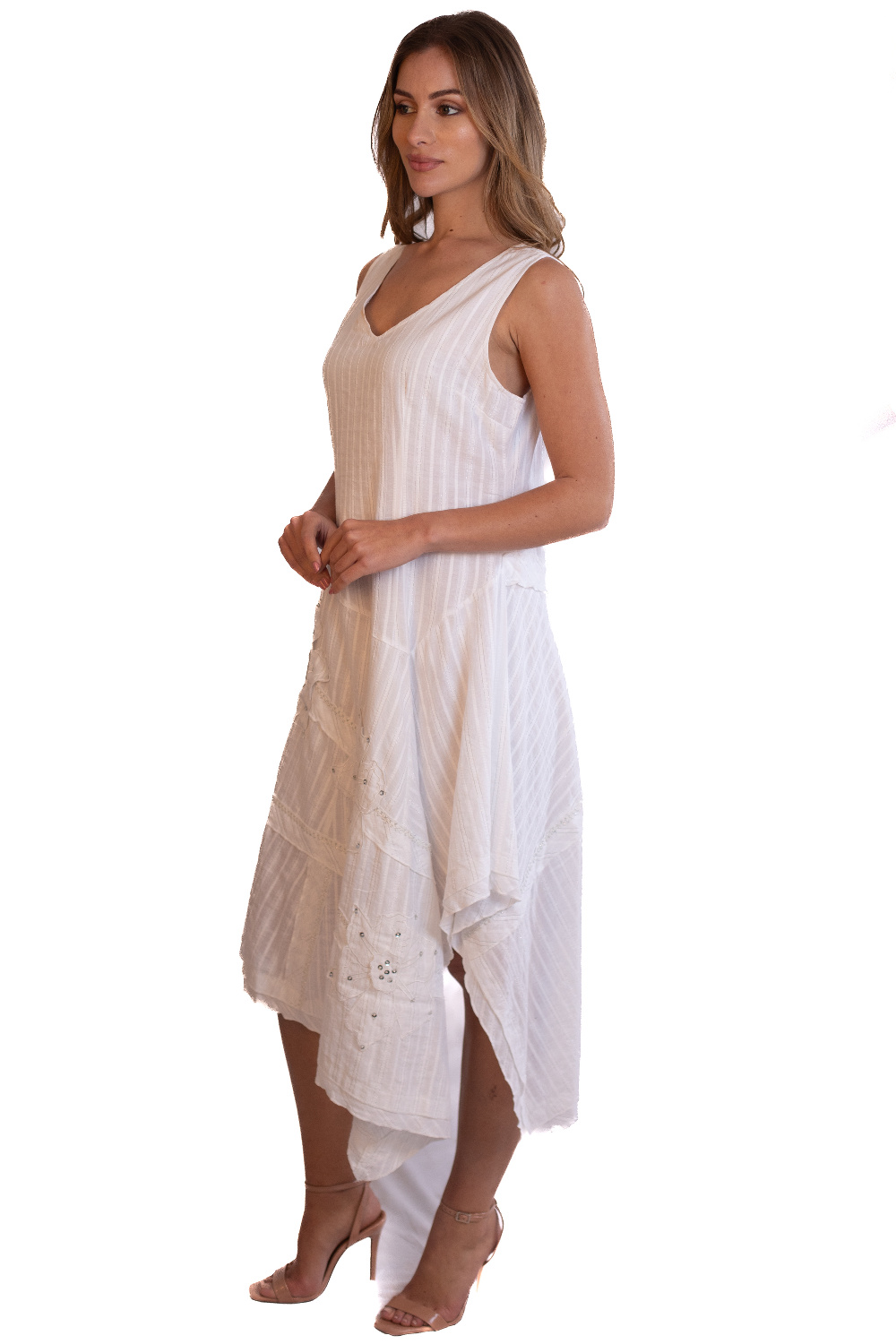 AE0047 - AL 15162 Vestido blanco con flores