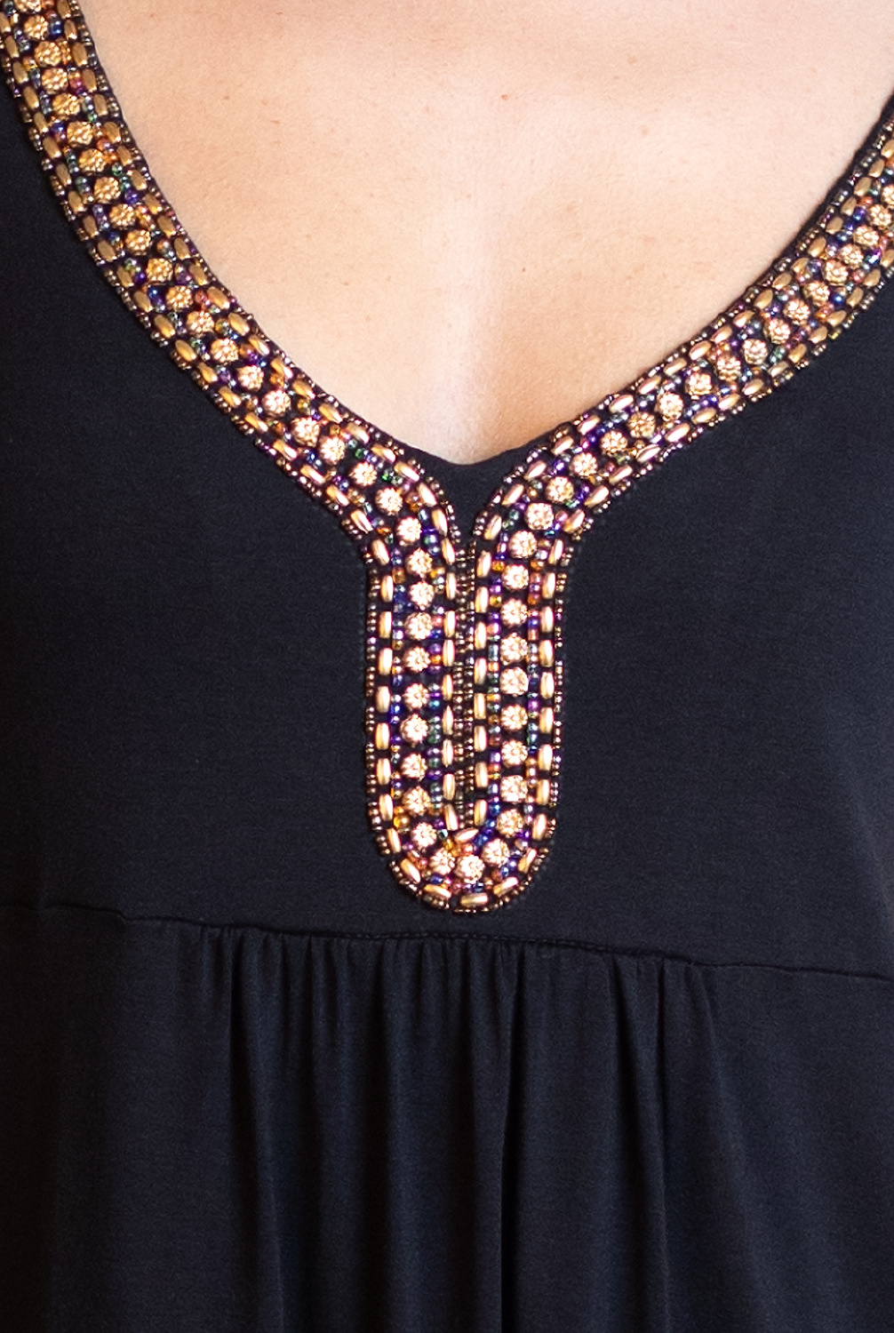 AF0358 - AL 13960 Vestido con detalle dorado 