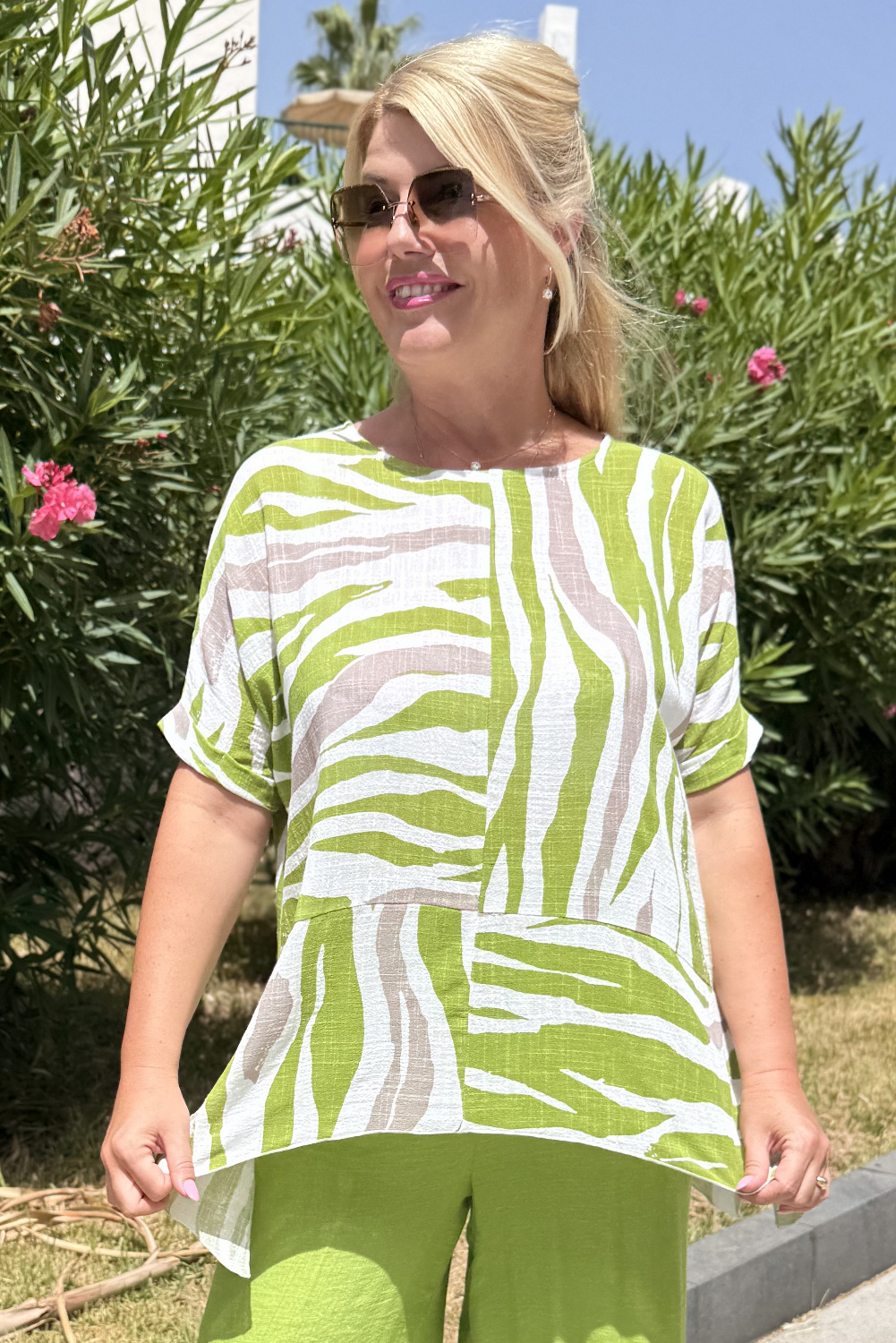 B01028 - Top Pistacho