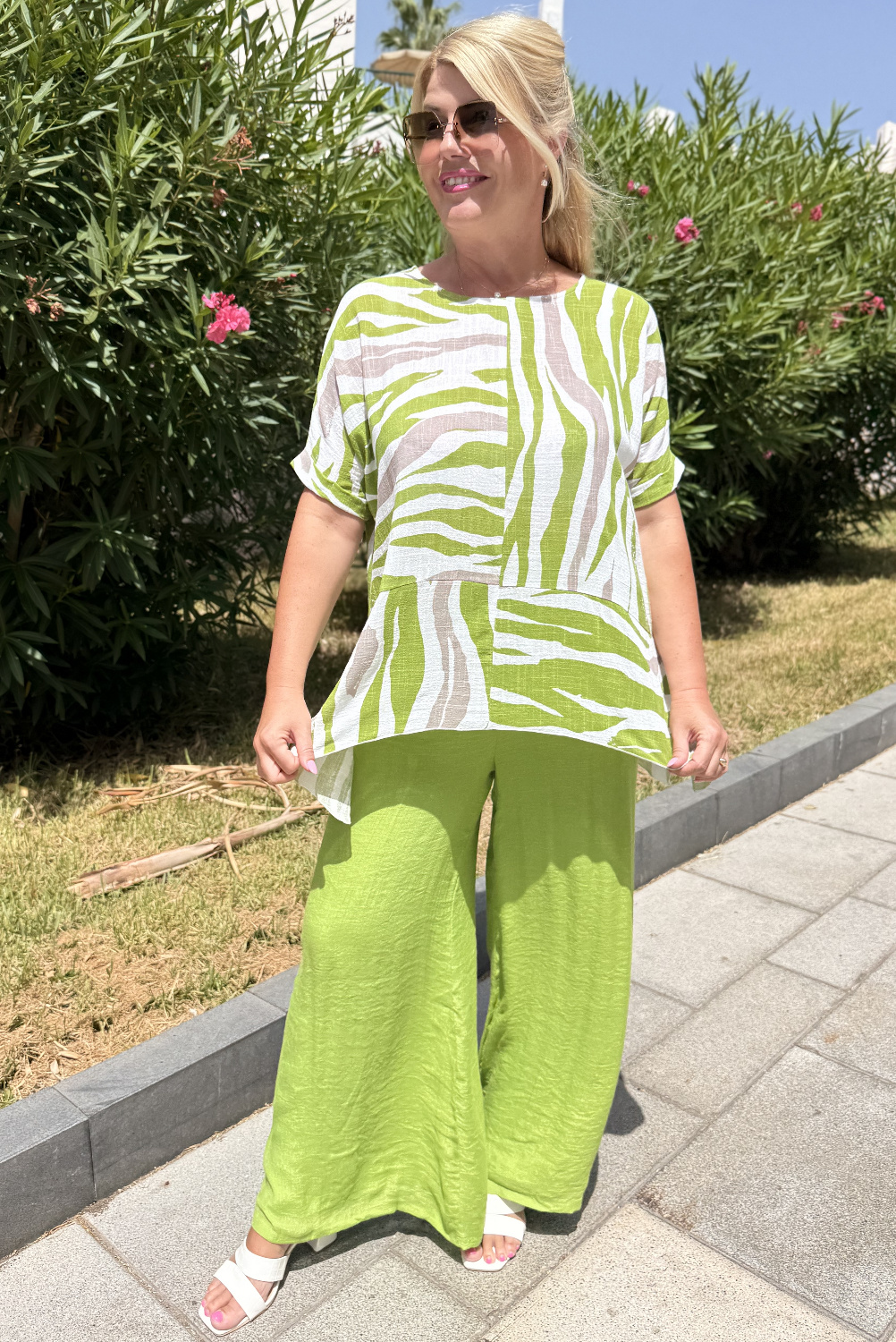 B01028 - Top Pistacho