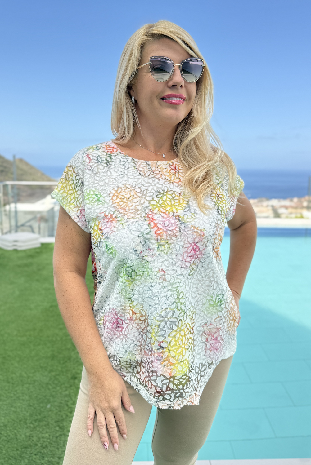 BA0873 - AL 15908 Camiseta flores multicolor 