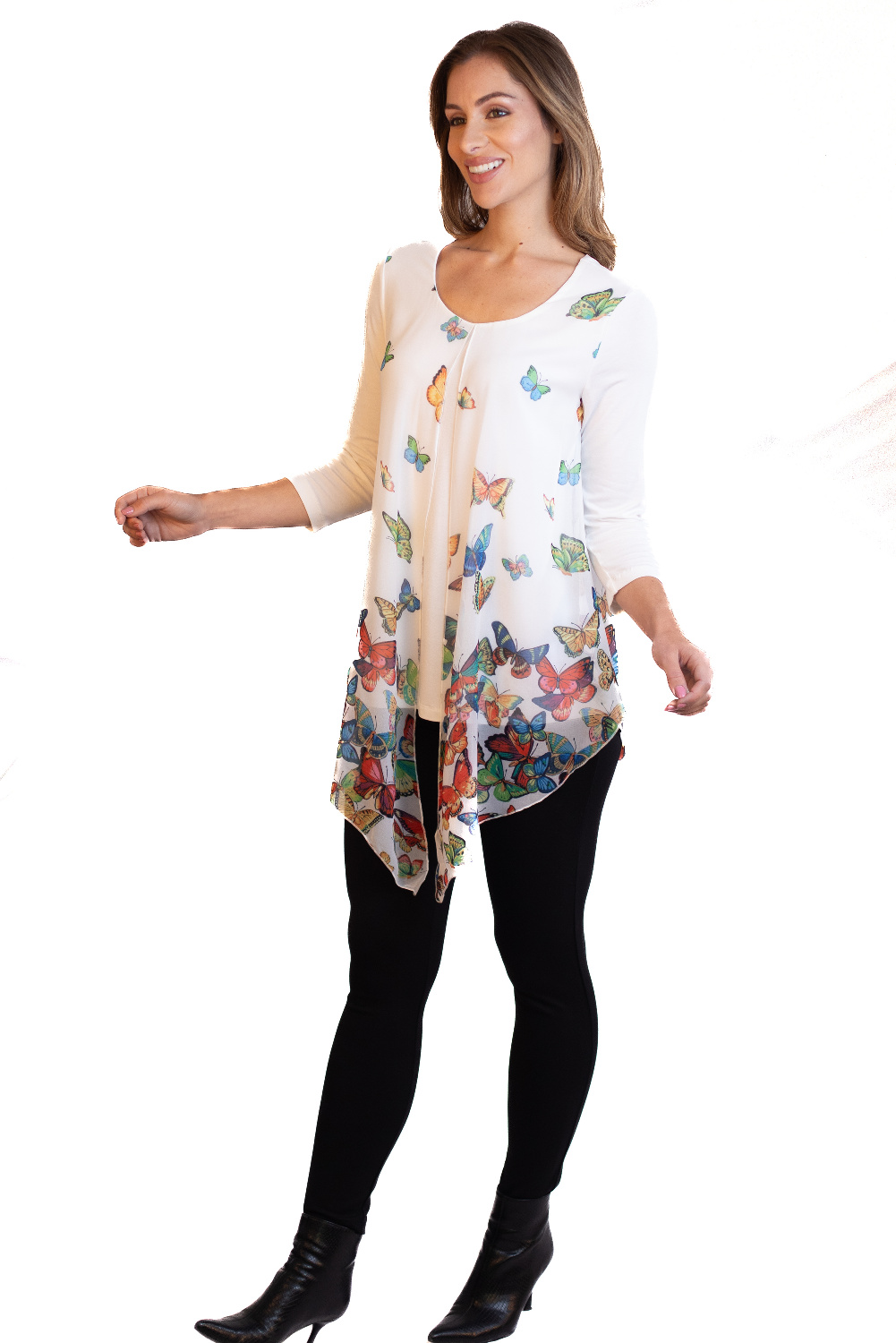 BC0283 - AL 2068 Camiseta mariposas crema 						
