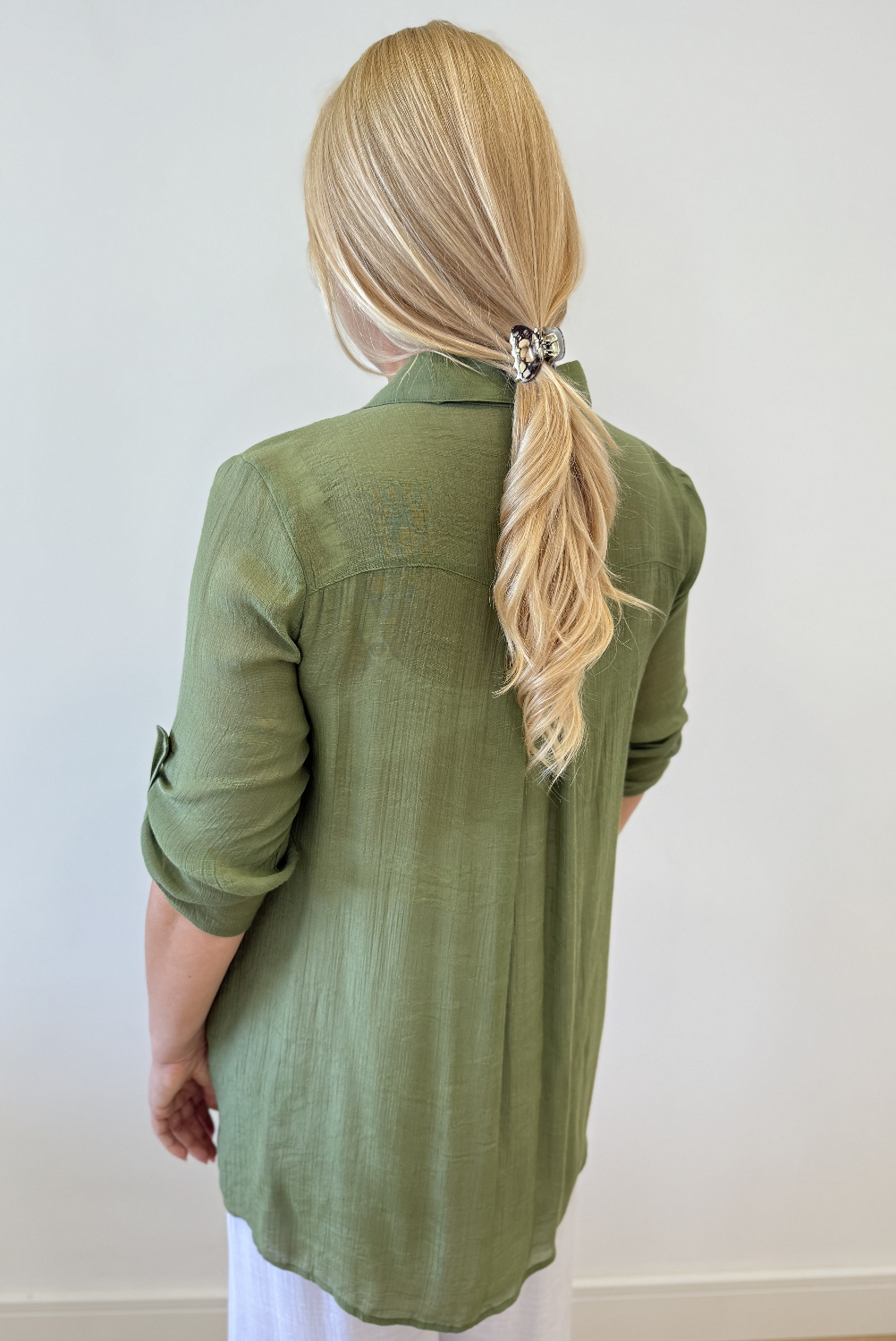 BC0300 - AL 16042 Camiseta khaki botones plisados 