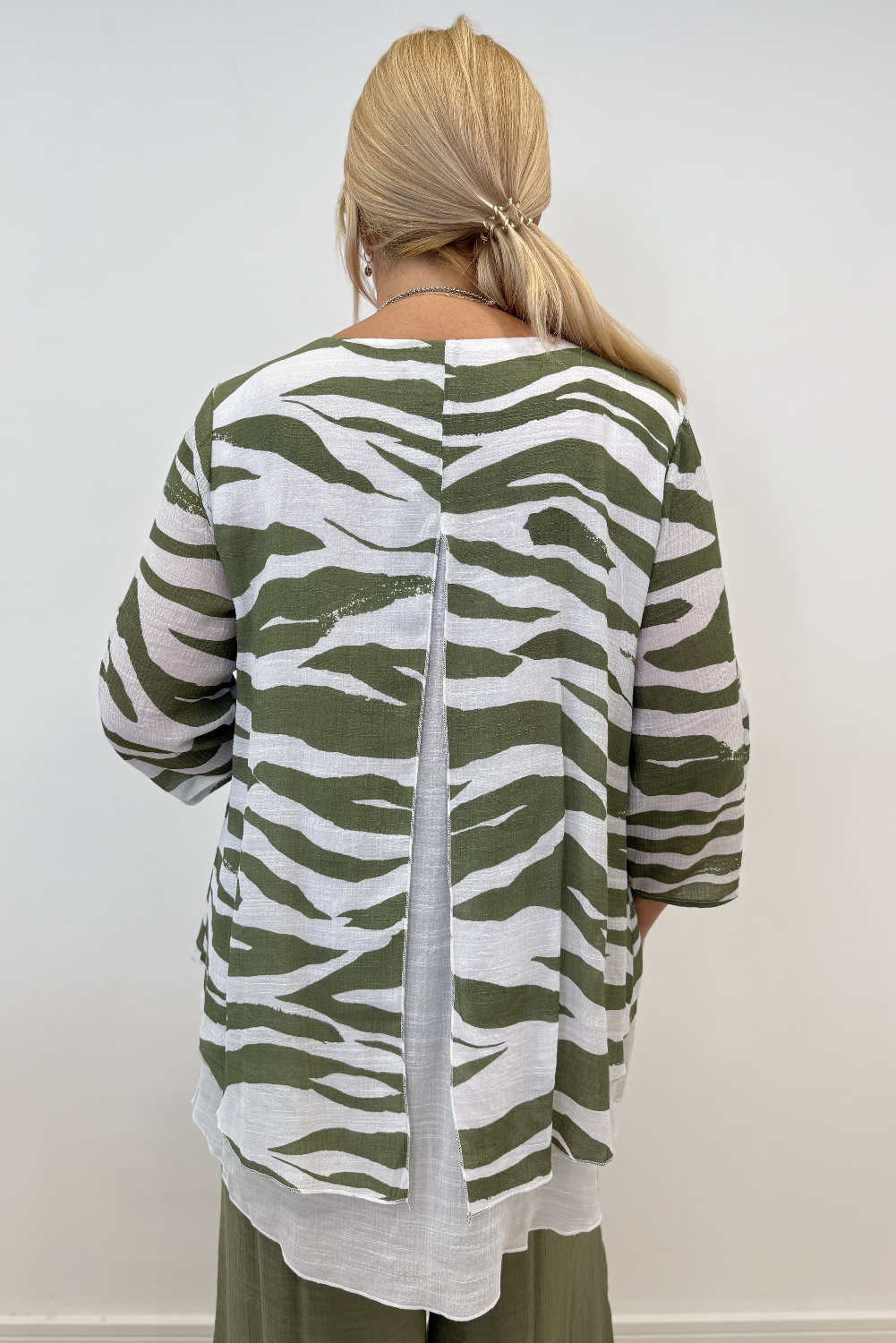 BC0301 - AL 16043 Camiseta animal khaki 