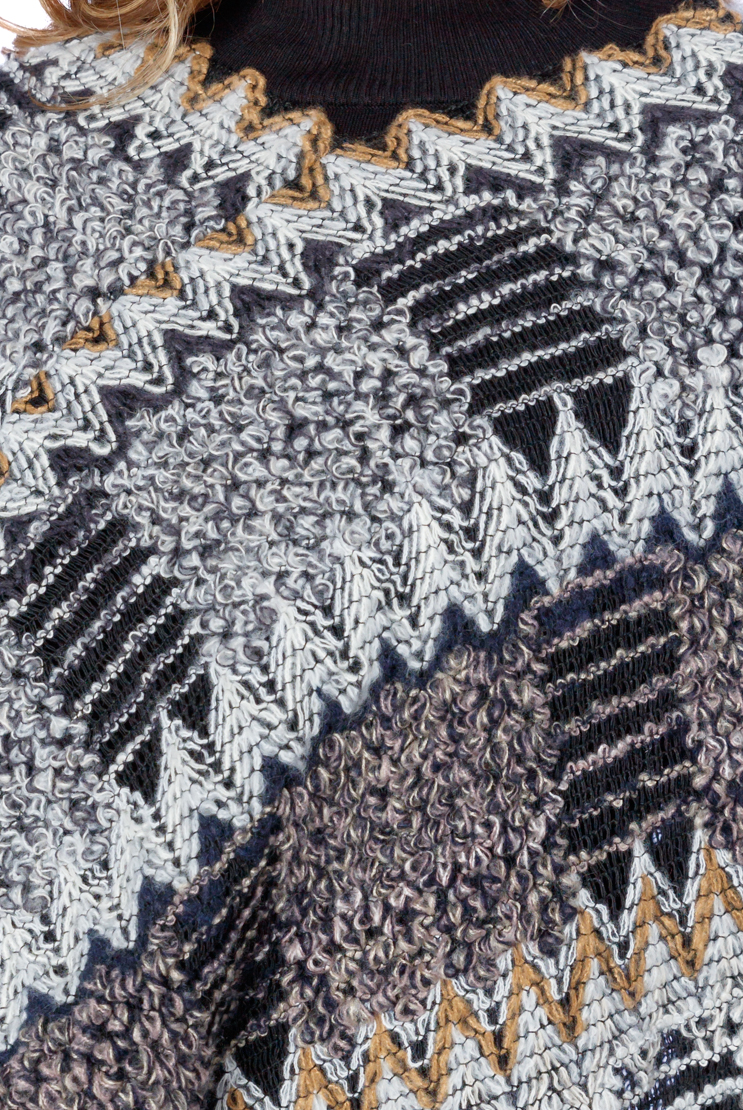 BE0024 - AL 13186 Poncho tricot con pelo en cuello
