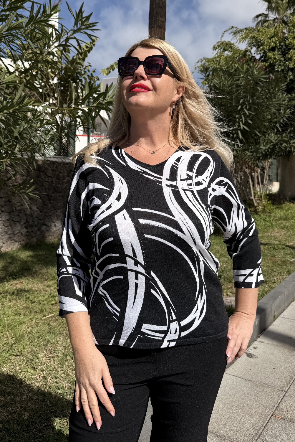 D00185 - Sweater Yinyan