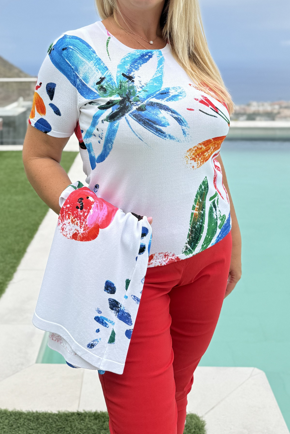 DA0028 - AL 15131 Jersey con flores blancas 