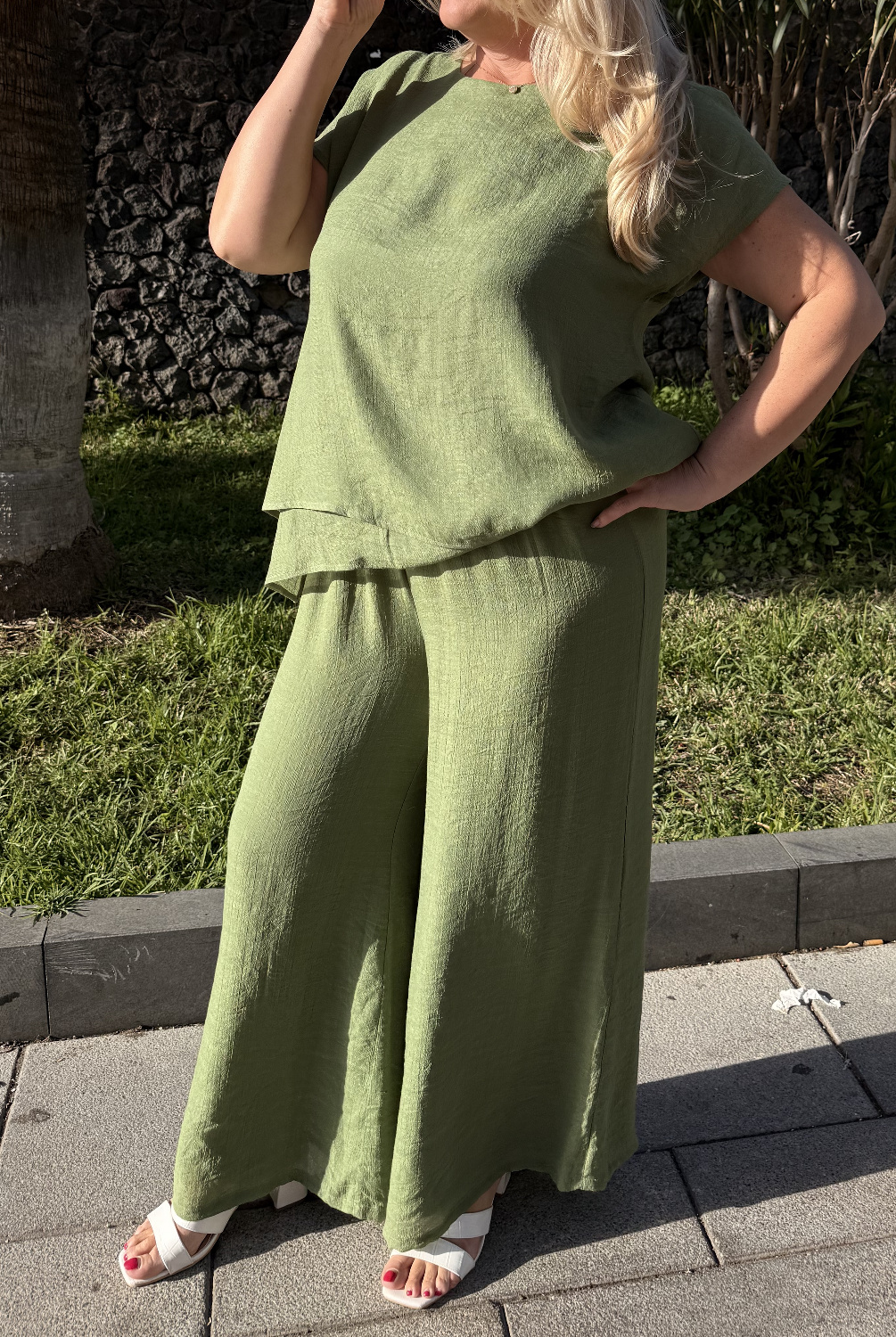 E00150 - Pantalón Oliva