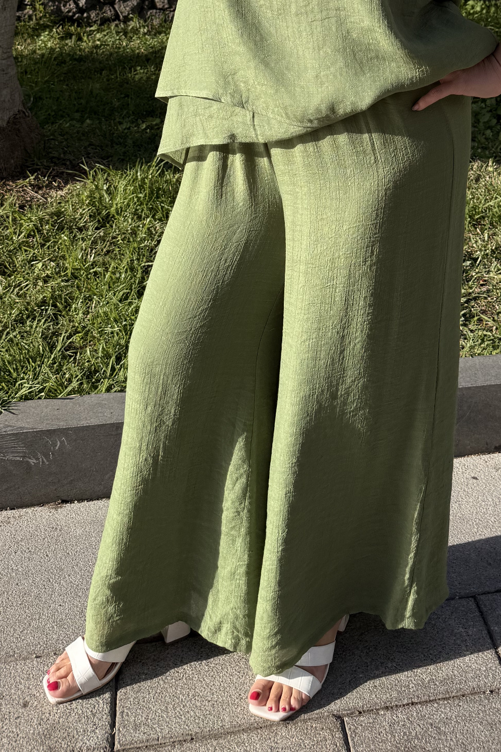 E00150 - Pantalón Oliva