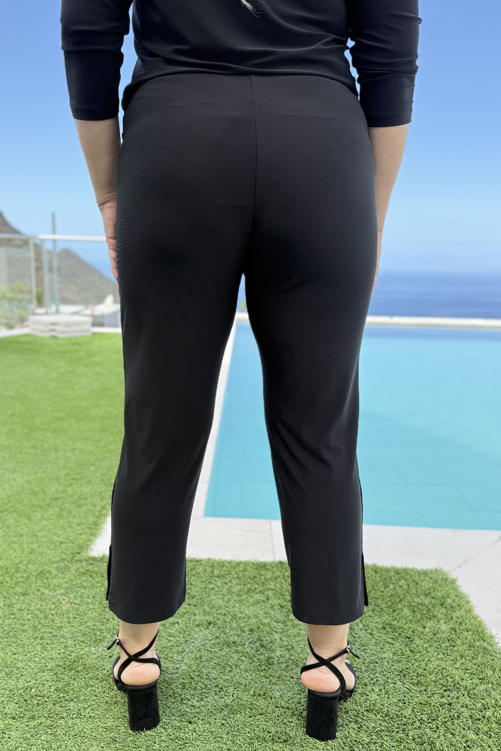 EB0044 - AL 15911 Pantalon 3/4 liso 