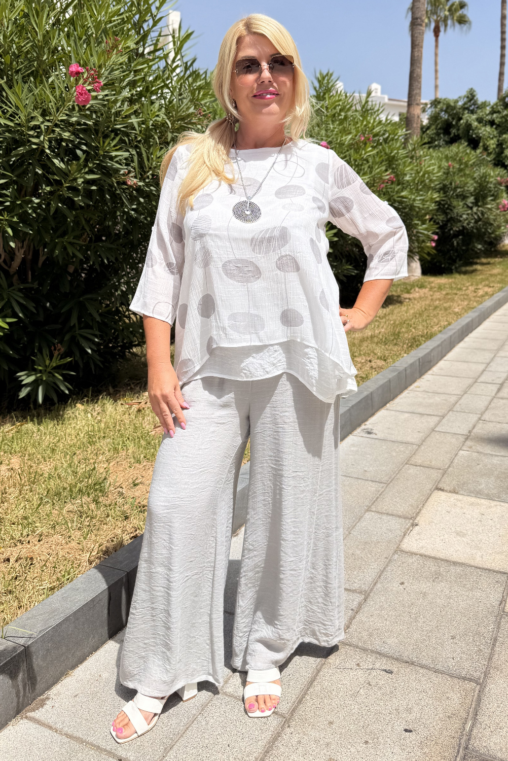 G00050 - Blusa Dove