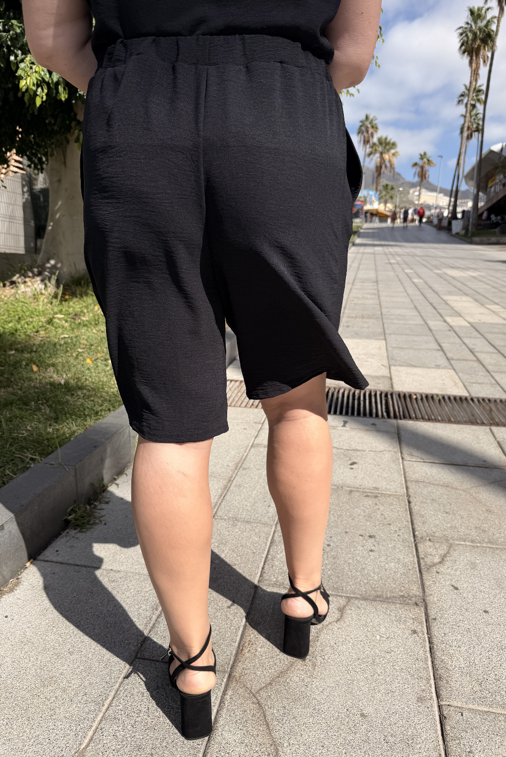 H00023 - Short Yinyan